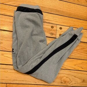 Under Armour Kids Gray and Black Joggers Sweatpants size XL